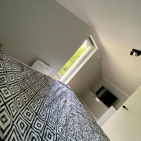 Semesterbostad Cute House *