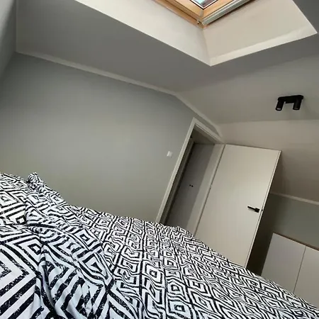 Semesterbostad Cute House *